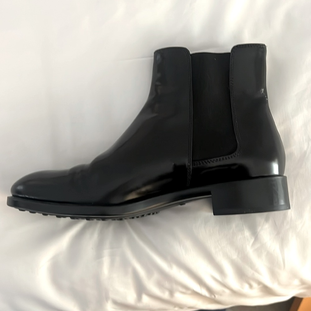 Tods black leather Chelsea boots - excellent condition 38 1/2, 8 1/2